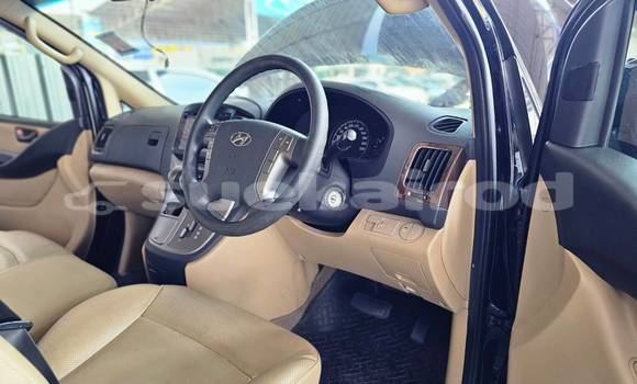 ซื้อ รถมือสอง Hyundai H1 สีดำ รถยนต์ ใน %{เมือง} ใน นนทบุรี ซื้อ รถมือสอง Hyundai H1 สีดำ รถยนต์ ใน %{เมือง} ใน นนทบุรี