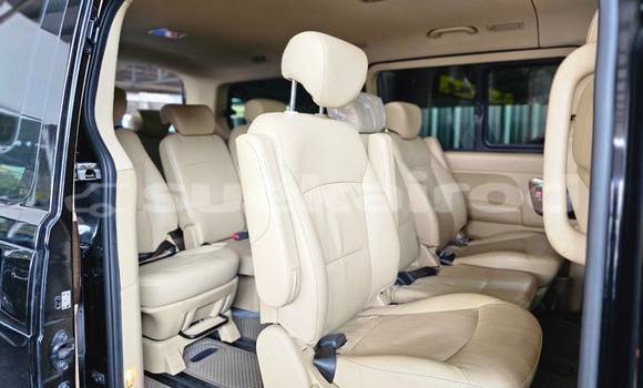 ซื้อ รถมือสอง Hyundai H1 สีดำ รถยนต์ ใน %{เมือง} ใน นนทบุรี ซื้อ รถมือสอง Hyundai H1 สีดำ รถยนต์ ใน %{เมือง} ใน นนทบุรี