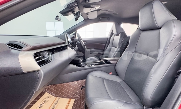 ซื้อ รถมือสอง Toyota C-HR สีแดง รถยนต์ ใน %{เมือง} ใน นนทบุรี ซื้อ รถมือสอง Toyota C-HR สีแดง รถยนต์ ใน %{เมือง} ใน นนทบุรี