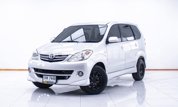 ซื้อ รถมือสอง Toyota Avanza อื่น ๆ รถยนต์ ใน %{เมือง} ใน นนทบุรี