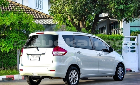 Buy Used Toyota Avanza White Car in Nonthaburi in Nonthaburi Buy Used Toyota Avanza White Car in Nonthaburi in Nonthaburi
