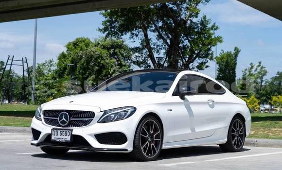 ซื้อ รถมือสอง Mercedes-Benz C-klasse ขาว รถยนต์ ใน %{เมือง} ใน นนทบุรี