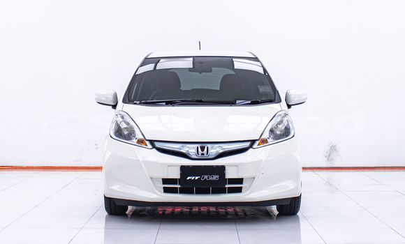 Buy Used Honda Jazz White Car in Bangkok in Bangkok Buy Used Honda Jazz White Car in Bangkok in Bangkok