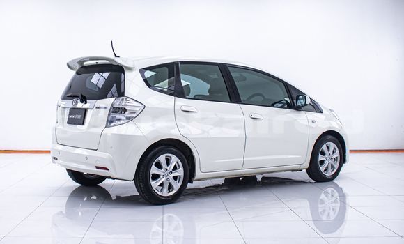 Buy Used Honda Jazz White Car in Bangkok in Bangkok Buy Used Honda Jazz White Car in Bangkok in Bangkok