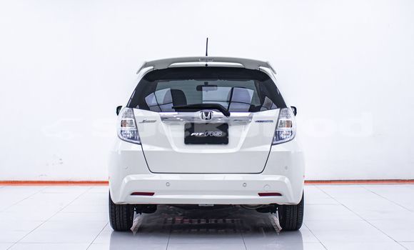 Buy Used Honda Jazz White Car in Bangkok in Bangkok Buy Used Honda Jazz White Car in Bangkok in Bangkok