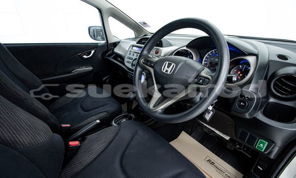 Buy Used Honda Jazz White Car in Bangkok in Bangkok Buy Used Honda Jazz White Car in Bangkok in Bangkok