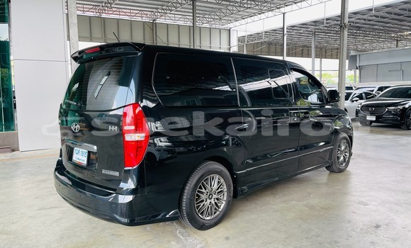 ซื้อ รถมือสอง Hyundai H1 สีดำ รถยนต์ ใน %{เมือง} ใน นนทบุรี ซื้อ รถมือสอง Hyundai H1 สีดำ รถยนต์ ใน %{เมือง} ใน นนทบุรี