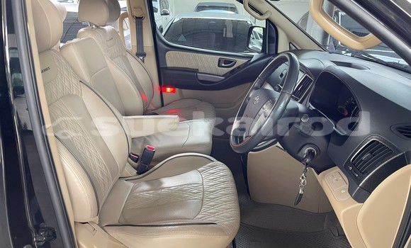 ซื้อ รถมือสอง Hyundai H1 สีดำ รถยนต์ ใน %{เมือง} ใน นนทบุรี ซื้อ รถมือสอง Hyundai H1 สีดำ รถยนต์ ใน %{เมือง} ใน นนทบุรี