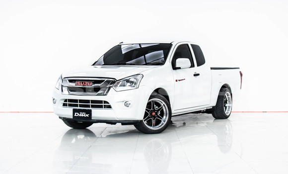 Buy Used Isuzu D-Max White Car in Bangkok in Bangkok