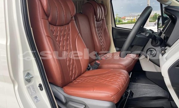 Buy Used Toyota Commuter White Car in Nonthaburi in Nonthaburi Buy Used Toyota Commuter White Car in Nonthaburi in Nonthaburi