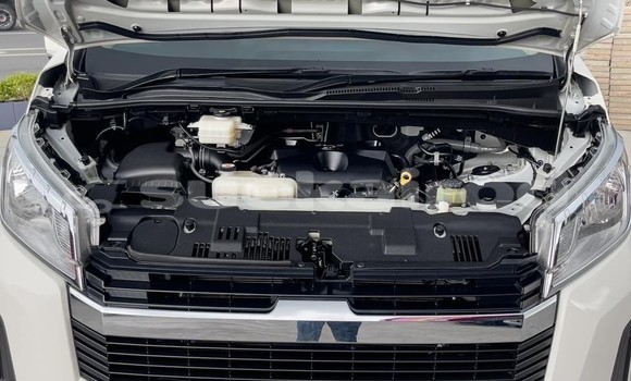 Buy Used Toyota Commuter White Car in Nonthaburi in Nonthaburi Buy Used Toyota Commuter White Car in Nonthaburi in Nonthaburi