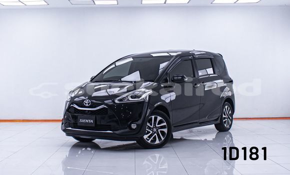 ซื้อ รถมือสอง Toyota Sienta สีดำ รถยนต์ ใน %{เมือง} ใน กรุงเทพมหานคร