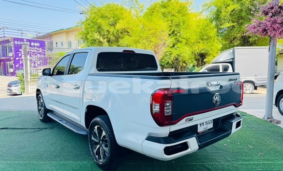 Buy Used MG 5 White Car in Bangkok in Bangkok Buy Used MG 5 White Car in Bangkok in Bangkok