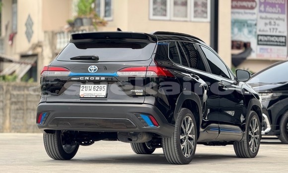 ซื้อ รถมือสอง Toyota Corolla Cross สีดำ รถยนต์ ใน %{เมือง} ใน นนทบุรี ซื้อ รถมือสอง Toyota Corolla Cross สีดำ รถยนต์ ใน %{เมือง} ใน นนทบุรี
