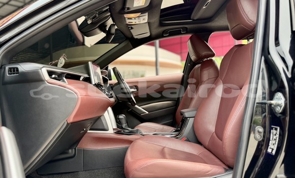 ซื้อ รถมือสอง Toyota Corolla Cross สีดำ รถยนต์ ใน %{เมือง} ใน นนทบุรี ซื้อ รถมือสอง Toyota Corolla Cross สีดำ รถยนต์ ใน %{เมือง} ใน นนทบุรี
