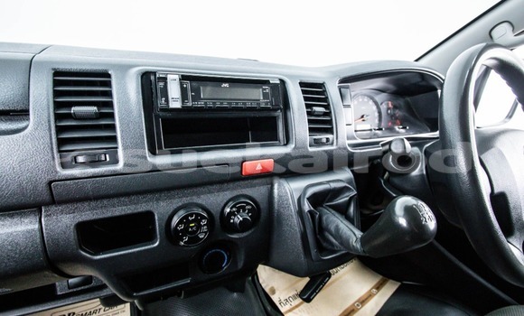 ซื้อ รถมือสอง Toyota Hiace ขาว รถยนต์ ใน %{เมือง} ใน นนทบุรี ซื้อ รถมือสอง Toyota Hiace ขาว รถยนต์ ใน %{เมือง} ใน นนทบุรี