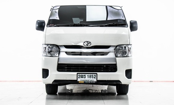 ซื้อ รถมือสอง Toyota Hiace ขาว รถยนต์ ใน %{เมือง} ใน นนทบุรี ซื้อ รถมือสอง Toyota Hiace ขาว รถยนต์ ใน %{เมือง} ใน นนทบุรี