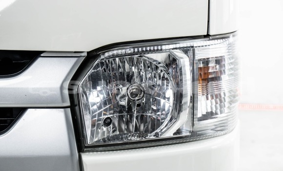 ซื้อ รถมือสอง Toyota Hiace ขาว รถยนต์ ใน %{เมือง} ใน นนทบุรี ซื้อ รถมือสอง Toyota Hiace ขาว รถยนต์ ใน %{เมือง} ใน นนทบุรี