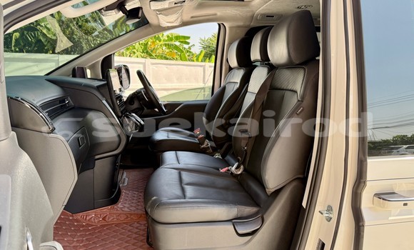 ซื้อ รถมือสอง Hyundai Grand Starex ขาว รถยนต์ ใน %{เมือง} ใน นนทบุรี ซื้อ รถมือสอง Hyundai Grand Starex ขาว รถยนต์ ใน %{เมือง} ใน นนทบุรี