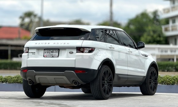 Buy Used Land Rover Range Rover Evoque White Car in Nonthaburi in Nonthaburi Buy Used Land Rover Range Rover Evoque White Car in Nonthaburi in Nonthaburi