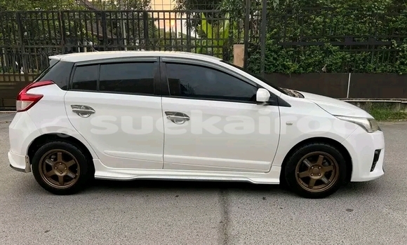 Buy Used Toyota Yaris White Car in Chai Nat in Chai Nat
