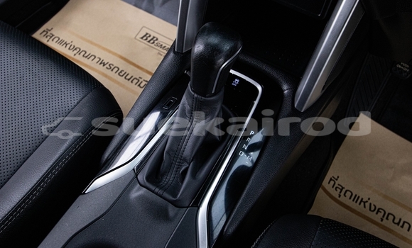 Buy Used Toyota Corolla Cross White Car in Nonthaburi in Nonthaburi Buy Used Toyota Corolla Cross White Car in Nonthaburi in Nonthaburi