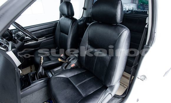 Buy Used Isuzu D-Max White Car in Bangkok in Bangkok Buy Used Isuzu D-Max White Car in Bangkok in Bangkok