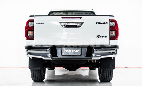 Buy Used Toyota Hiluxe Revo White Car in Bangkok in Bangkok Buy Used Toyota Hiluxe Revo White Car in Bangkok in Bangkok