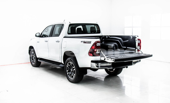 Buy Used Toyota Hiluxe Revo White Car in Bangkok in Bangkok Buy Used Toyota Hiluxe Revo White Car in Bangkok in Bangkok