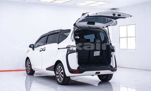 ซื้อ รถมือสอง Toyota Sienta ขาว รถยนต์ ใน %{เมือง} ใน กรุงเทพมหานคร ซื้อ รถมือสอง Toyota Sienta ขาว รถยนต์ ใน %{เมือง} ใน กรุงเทพมหานคร