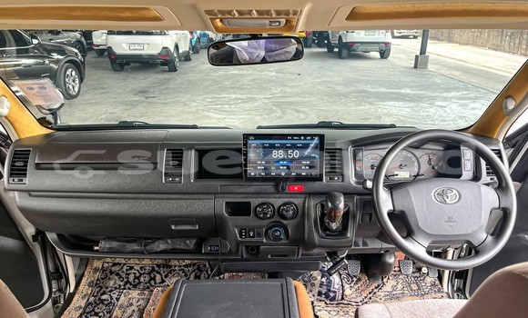 Buy Used Toyota Commuter Other Car in Nonthaburi in Nonthaburi Buy Used Toyota Commuter Other Car in Nonthaburi in Nonthaburi