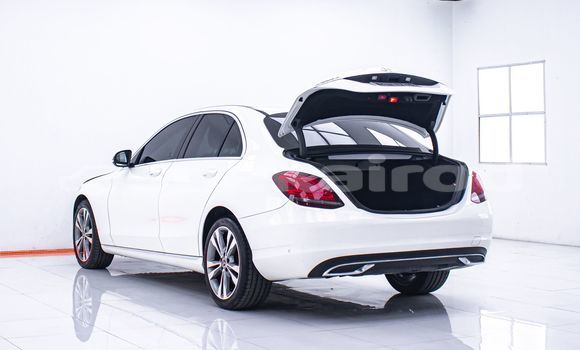 ซื้อ รถมือสอง Mercedes-Benz C-Classe ขาว รถยนต์ ใน %{เมือง} ใน กรุงเทพมหานคร ซื้อ รถมือสอง Mercedes-Benz C-Classe ขาว รถยนต์ ใน %{เมือง} ใน กรุงเทพมหานคร