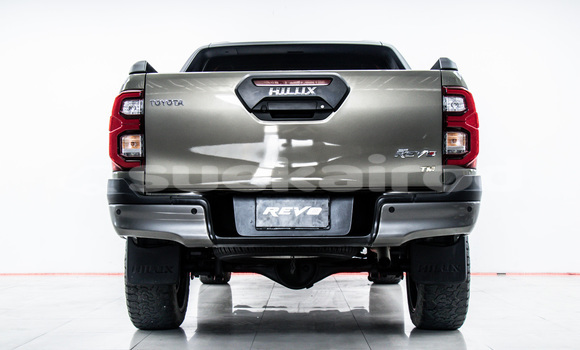 Buy Used Toyota Hiluxe Revo Brown Car in Bangkok in Bangkok Buy Used Toyota Hiluxe Revo Brown Car in Bangkok in Bangkok