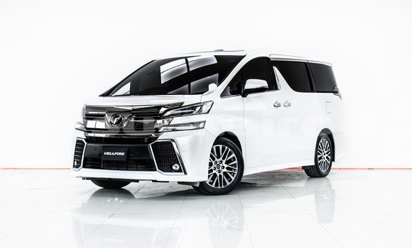 Buy Used Toyota Vellfire White Car in Bangkok in Bangkok