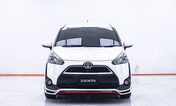 Buy Used Toyota Sienta White Car in Bangkok in Bangkok Buy Used Toyota Sienta White Car in Bangkok in Bangkok