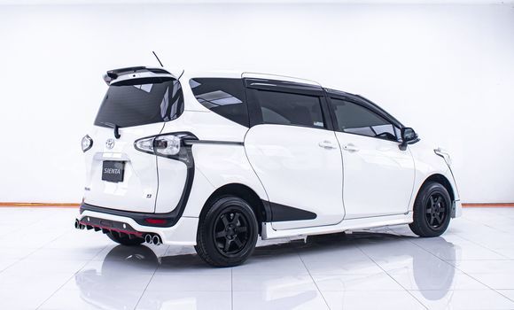 Buy Used Toyota Sienta White Car in Bangkok in Bangkok Buy Used Toyota Sienta White Car in Bangkok in Bangkok