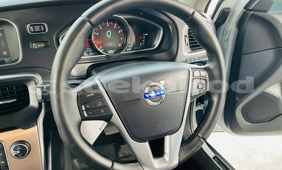 Buy Used Volvo V40 White Car in Nonthaburi in Nonthaburi Buy Used Volvo V40 White Car in Nonthaburi in Nonthaburi