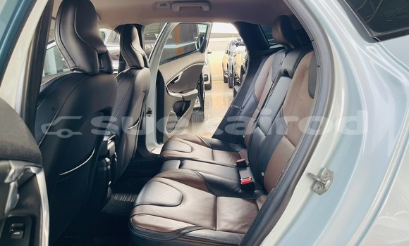 Buy Used Volvo V40 White Car in Nonthaburi in Nonthaburi Buy Used Volvo V40 White Car in Nonthaburi in Nonthaburi