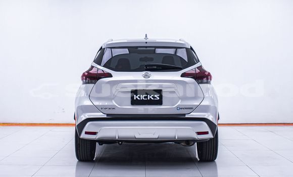 Buy Used Nissan Kix Other Car in Bangkok in Bangkok Buy Used Nissan Kix Other Car in Bangkok in Bangkok