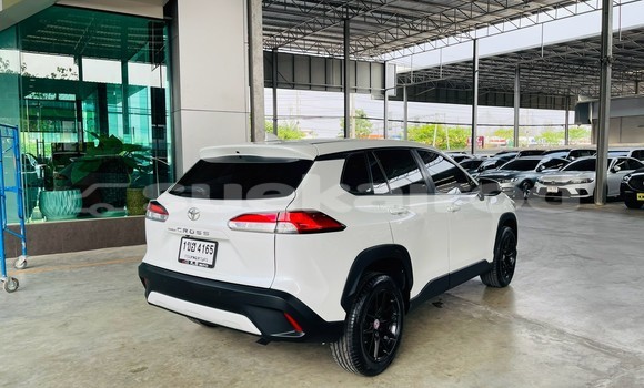 Buy Used Toyota Corolla Cross White Car in Nonthaburi in Nonthaburi Buy Used Toyota Corolla Cross White Car in Nonthaburi in Nonthaburi