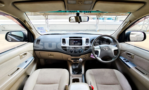 Buy Used Toyota Hiluxe VIGO Black Car in Nonthaburi in Nonthaburi Buy Used Toyota Hiluxe VIGO Black Car in Nonthaburi in Nonthaburi