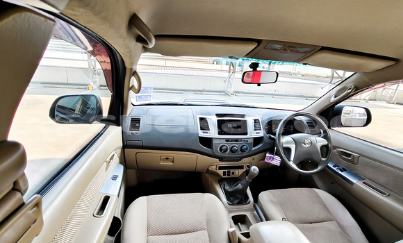 Buy Used Toyota Hiluxe VIGO Black Car in Nonthaburi in Nonthaburi Buy Used Toyota Hiluxe VIGO Black Car in Nonthaburi in Nonthaburi