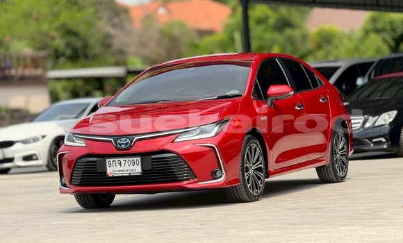 ซื้อ รถมือสอง Toyota Altis สีแดง รถยนต์ ใน %{เมือง} ใน นนทบุรี
