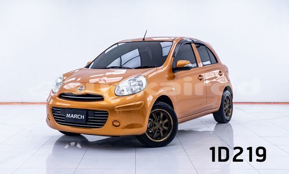 ซื้อ รถมือสอง Nissan March อื่น ๆ รถยนต์ ใน %{เมือง} ใน กรุงเทพมหานคร