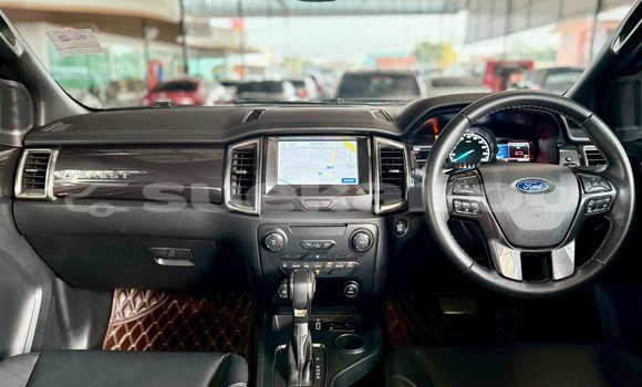 Buy Used Ford Everest White Car in Nonthaburi in Nonthaburi Buy Used Ford Everest White Car in Nonthaburi in Nonthaburi