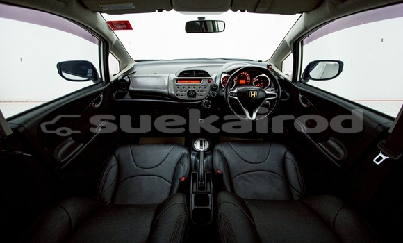 Buy Used Honda Jazz White Car in Nonthaburi in Nonthaburi Buy Used Honda Jazz White Car in Nonthaburi in Nonthaburi