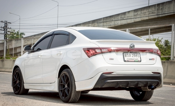 ซื้อ รถมือสอง MG 5 ขาว รถยนต์ ใน %{เมือง} ใน นนทบุรี ซื้อ รถมือสอง MG 5 ขาว รถยนต์ ใน %{เมือง} ใน นนทบุรี