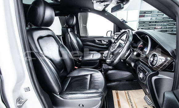 Buy Used Mercedes-Benz V-klasse White Car in Bangkok in Bangkok Buy Used Mercedes-Benz V-klasse White Car in Bangkok in Bangkok