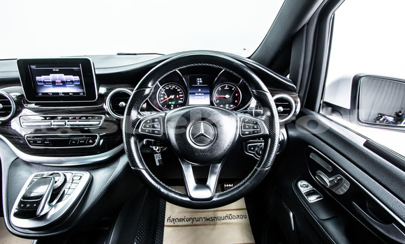 Buy Used Mercedes-Benz V-klasse White Car in Bangkok in Bangkok Buy Used Mercedes-Benz V-klasse White Car in Bangkok in Bangkok