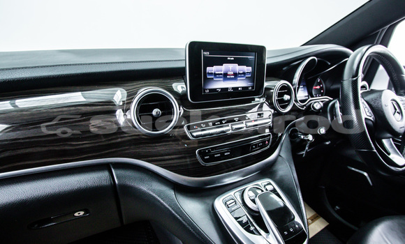 Buy Used Mercedes-Benz V-klasse White Car in Bangkok in Bangkok Buy Used Mercedes-Benz V-klasse White Car in Bangkok in Bangkok